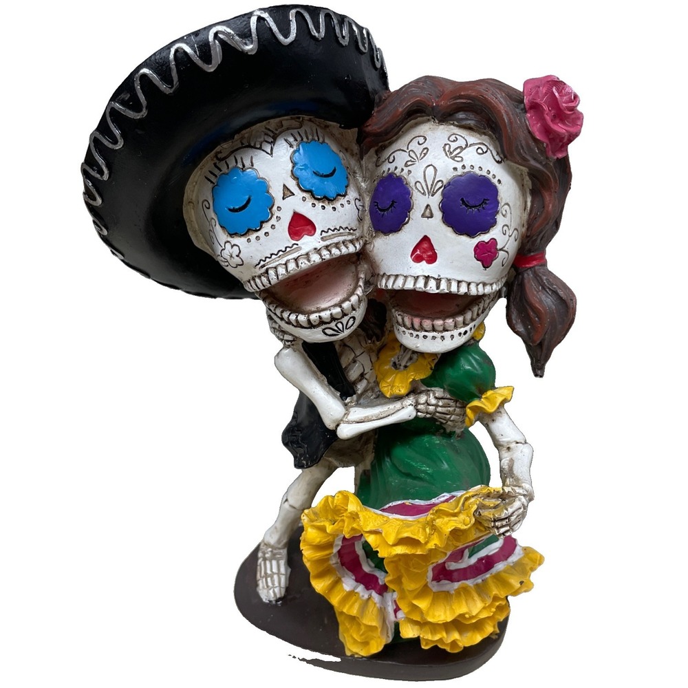 Day of the Dead Dancing Skeleton Couple Figurine 10 Inch